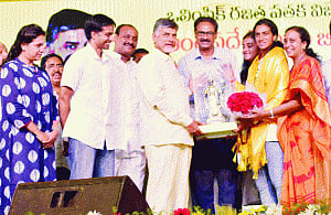 Andhra matches up with Telangana on PV