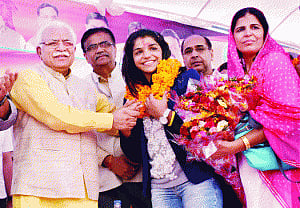 It's Sakshi's turn now