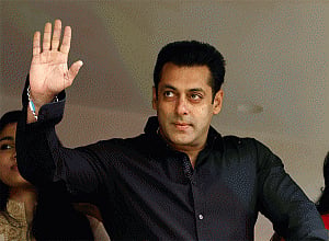 Salman to don astronaut look for show promo