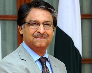 US hasn't reprimanded envoy over pic with Michelle: Pak