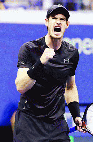 Serena, Murray march on