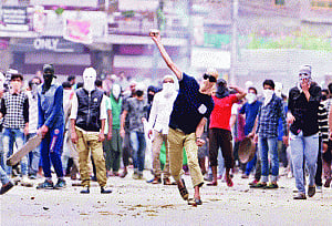 Mob torches house of PDP's RS MP