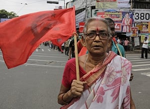 Strike by 10 trade unions begins; transport, banking to be hit