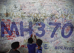 Relatives of Flight 370 victims to meet Australian searchers