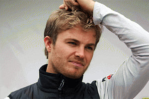 Rosberg wins Italian Grand Prix as Hamilton falters at start