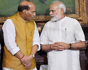 Rajnath briefs Prime Minister on Kashmir situation