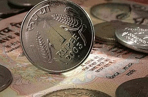 Rupee hits near 4-month peak of 66.52 as USD crumbles