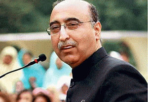 India summons Basit over discourtesy to envoy in Pak