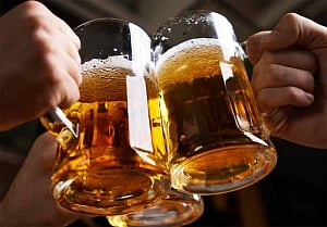 How much you drink may depend on fellow drinkers
