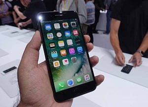 iPhone 7, 7 Plus debuts in Chinese market amid heavy demand