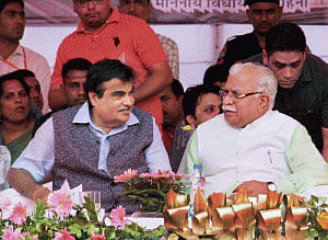 Govt plans Rs 4,000-cr overhaul of 80 check posts for GST
