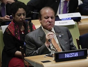Sharif raising Kashmir with all leaders amid isolation fears