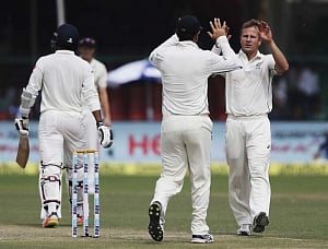 India bowled out for 318 in first innings on Day