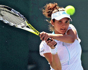 B-Town celebs congratulate Sania Mirza on Pan Pacific Open win