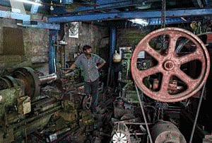 India's core industries output rises 3.2% in August