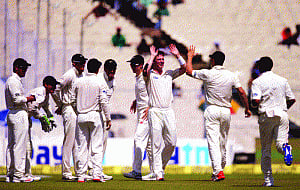 Indians unable to match Kiwis' pace