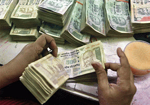 India's foreign exchange reserves over $371 billion