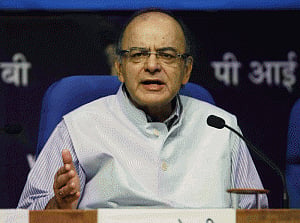 Jaitley warns against risks of low, negative interest rates