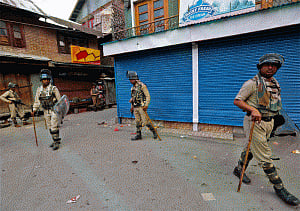 Shutdown paralyses normal life in Manipur
