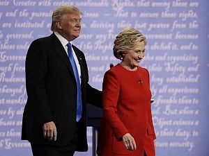 Majority of Indian-Americans prefer Clinton over Trump: Survey