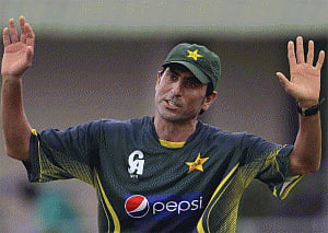 Younis wants India, Pakistan to resume Tests