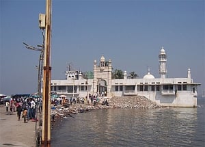 Haji Ali Dargah to grant access to women