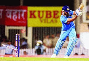 Dhoni loses home turf