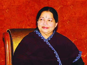 Poll candidates get Amma's 'thumbs' up!
