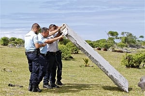 MH370 plunged rapidly, wing flap not out for landing: Report