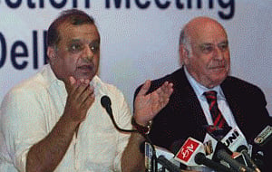 Ramachandran, Batra bury differences, to work for Indian sports