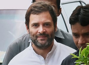 OROP suicide: Rahul Gandhi reaches ex-soldier's village for cremation
