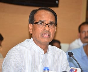 MP CM orders judicial probe into Bhopal jail break, encounter