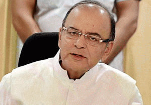 Note ban: Politicians have now become columnists, rues Jaitley
