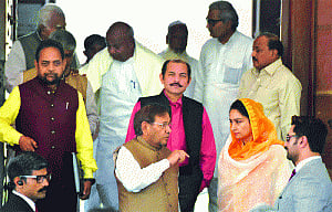 Govt, Opp refuse to budge
