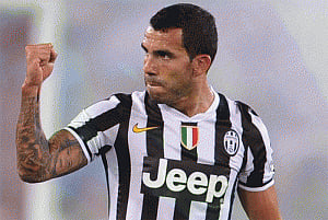 Tevez said to be mulling China move