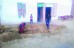 Pak-terrorised villagers build own bunkers