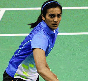 Saina bows out, Sindhu in semis of Hong Kong Open