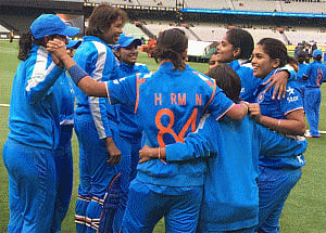 India beat Pakistan to lift Women's Asia Cup title