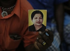 Parliament condoles Jayalalithaa's death; adjourns for the day
