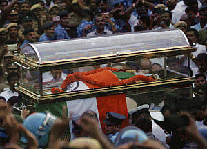 Jaya buried with full state honours, Prez, PM pay homage