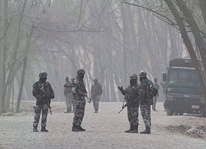 Encounter in Anantnag enters second day