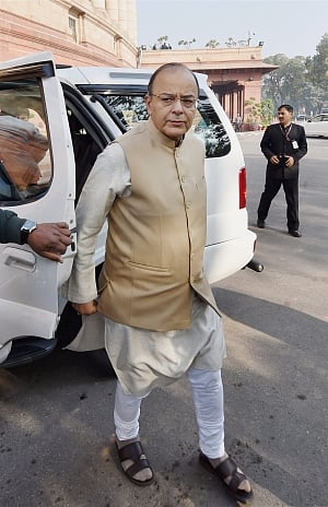 No economy can be  fully cashless, it can  be 'less cash': Jaitley
