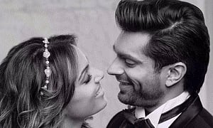 Karan pens romantic song for Bipasha
