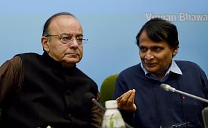 Jaitley for outsourcing Rlys' hospitality services