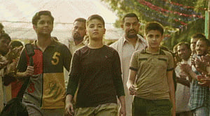 'Dangal' wrestles demonetisation to shine at box office