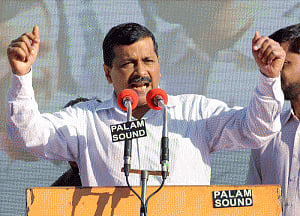 Kejriwal gets bail in poll affidavit case