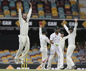 lyon puts Pakistan on the ropes with three wickets