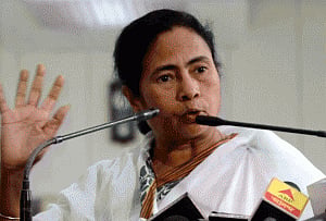Mamata flays Modi over cash withdrawal limit