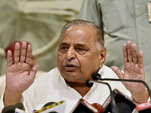 No dispute between Akhilesh and me, says Mulayam