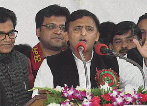 Akhilesh plans out poll strategy with aides, says all is well